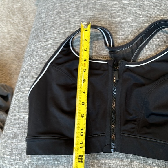 Livi Active Front Close No Wire Sport Bra Size 42C - Picture 7 of 10